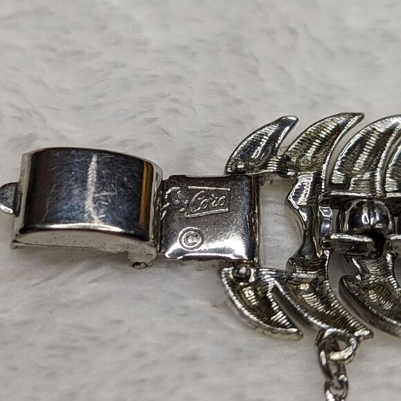 Vintage 50's Coro Silvertone Steer Horn Bracelet with Safety Chain. - Picture 8 of 12